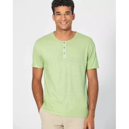 Short sleeve t-shirt with button-down collar