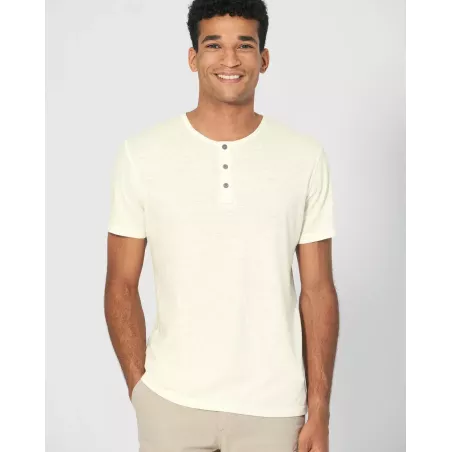 Short sleeve t-shirt with button-down collar