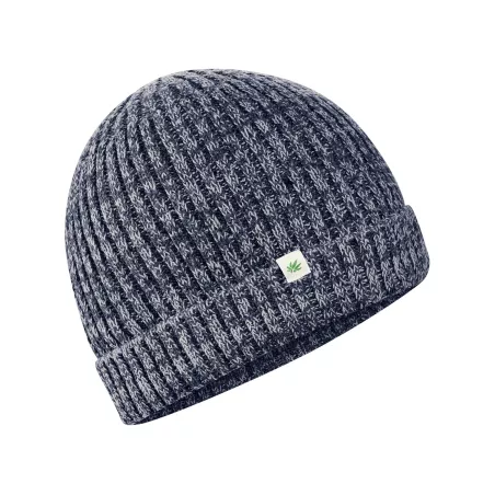 Men's winter hat made from recycled hemp